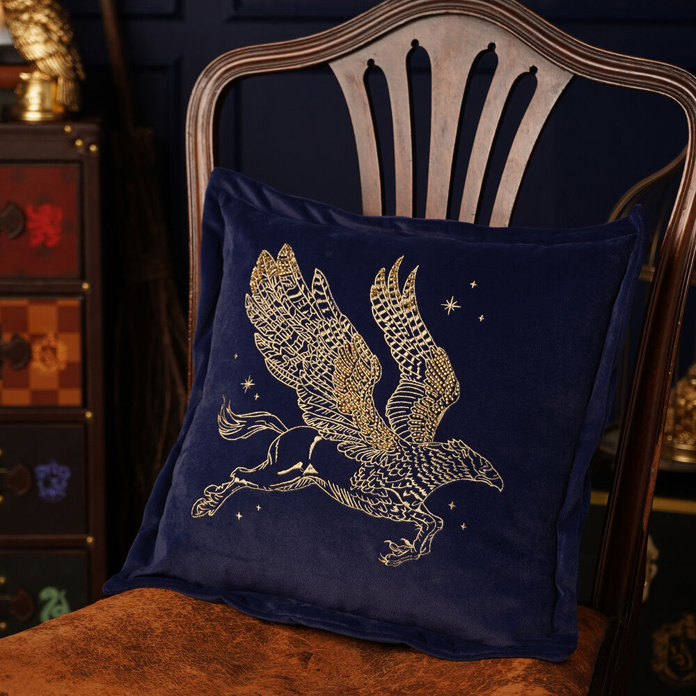 Cojin velvet Buckbeak Harry Potter