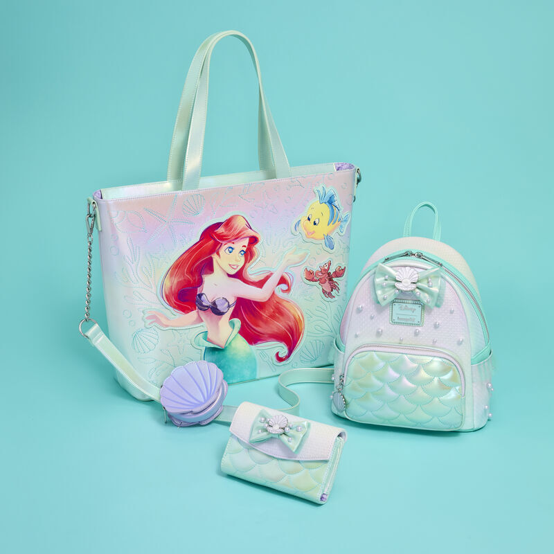 Mochila Iridescent Pearl La Sirenita Disney Loungefly 26cm