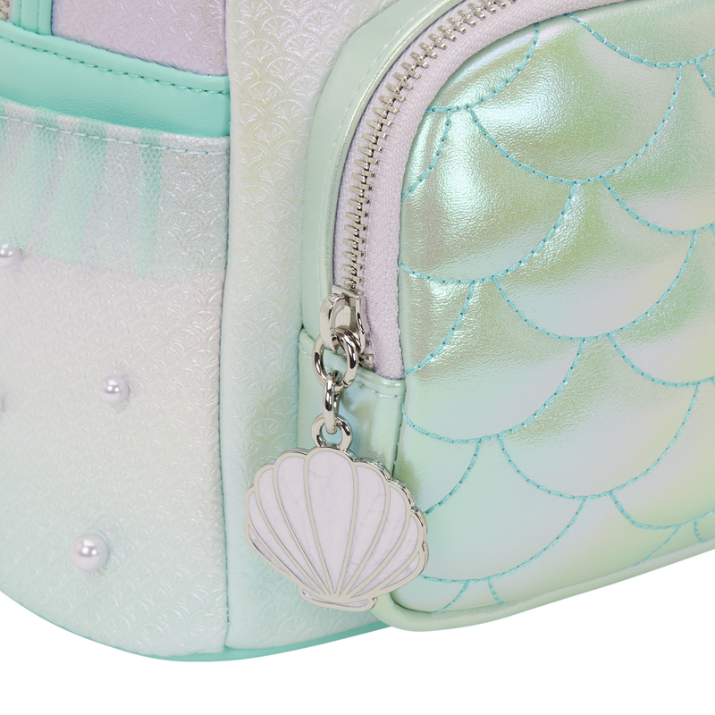 Mochila Iridescent Pearl La Sirenita Disney Loungefly 26cm